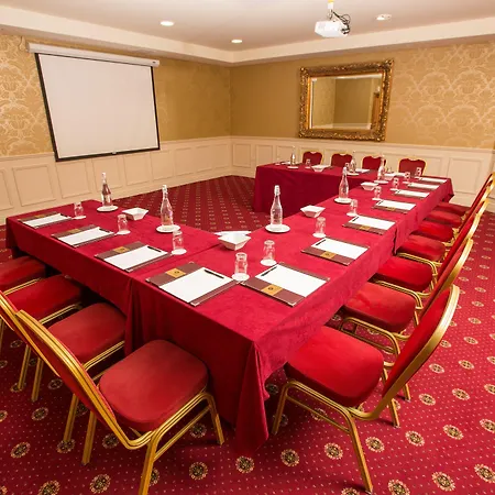 Anner Hotel 4*